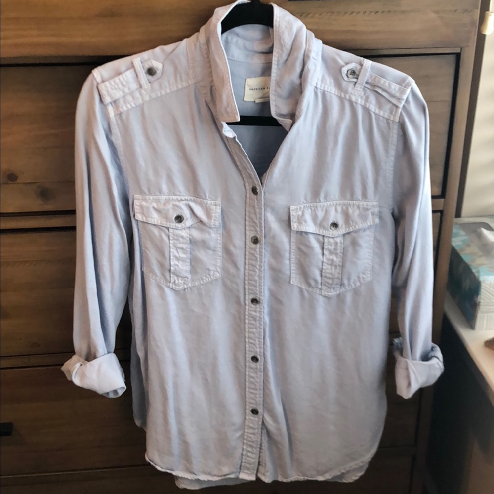 American Eagle Gray Button Down Shirt